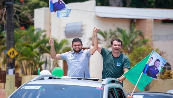 Roberto Duarte participa de carreata do candidato a vereador Cristhyan Carcia